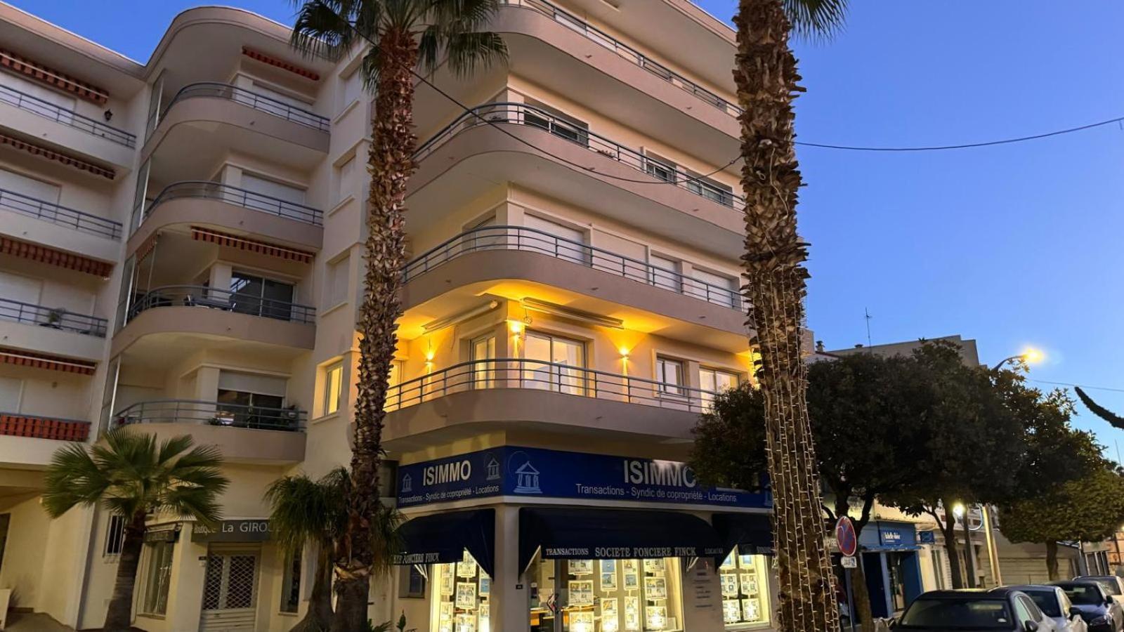 Appartement Luxueux Plein Centre De Cavalaire A 2Mn De La Plage 外观 照片