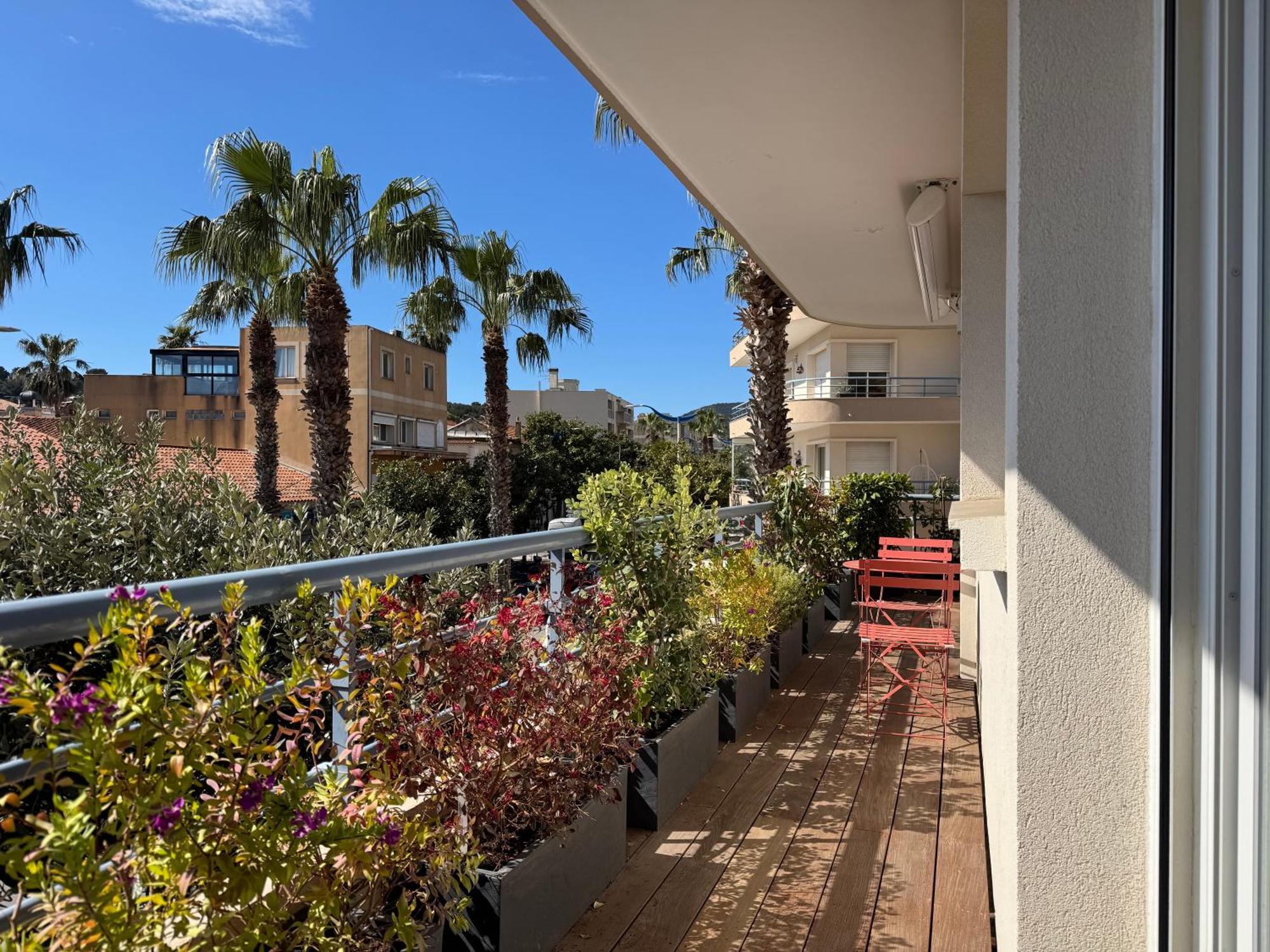 Appartement Luxueux Plein Centre De Cavalaire A 2Mn De La Plage 外观 照片